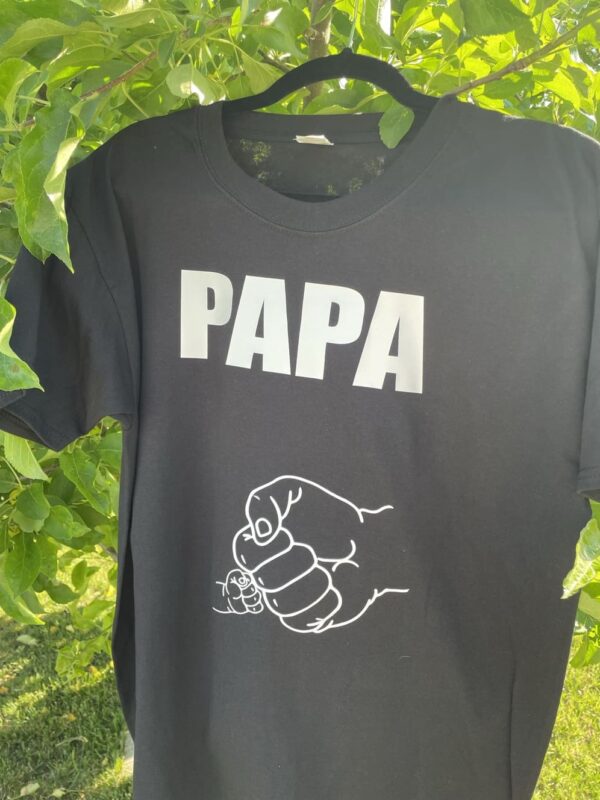 t shirt papa mit personalisierten fäusten